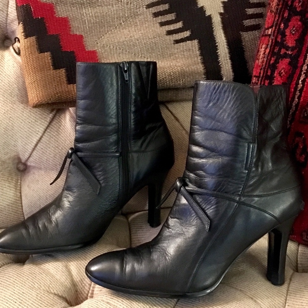 SALE‼️- HILARD & HANSON Blk Leather Boot